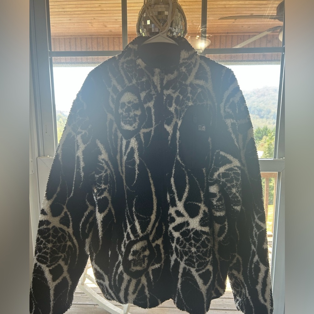 Lurking Class Sherpa Zip UP Black and White Skull Pattern Jacket